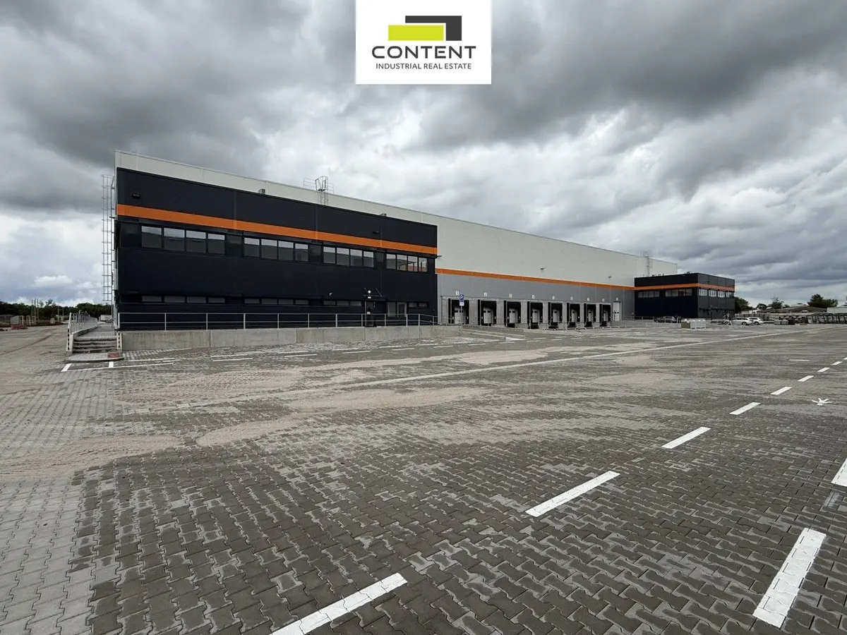 Pronájem komerčního prostoru 11000 m², Lužec nad Vltavou