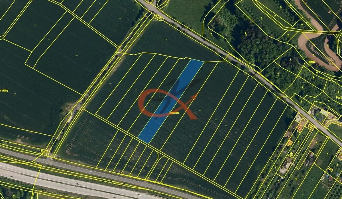 Prodej pozemku 4766 m², Lešná