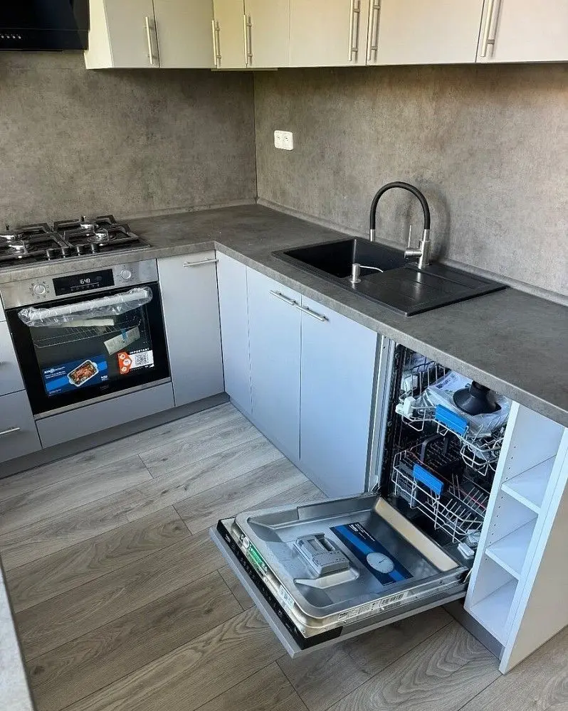 Pronájem bytu 2+1 60 m², Revoluční · Dolní Chodov · Chodov