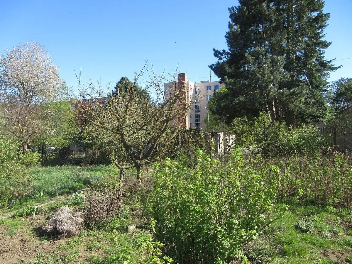 Prodej pozemku 1392 m², Komín · Brno