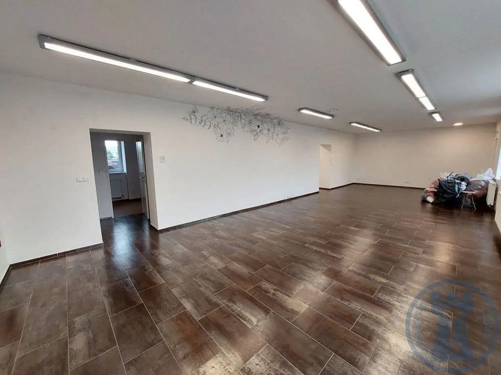 Pronájem komerčního prostoru 116 m², Nádražní · Krnov-Horní Předměstí · Krnov