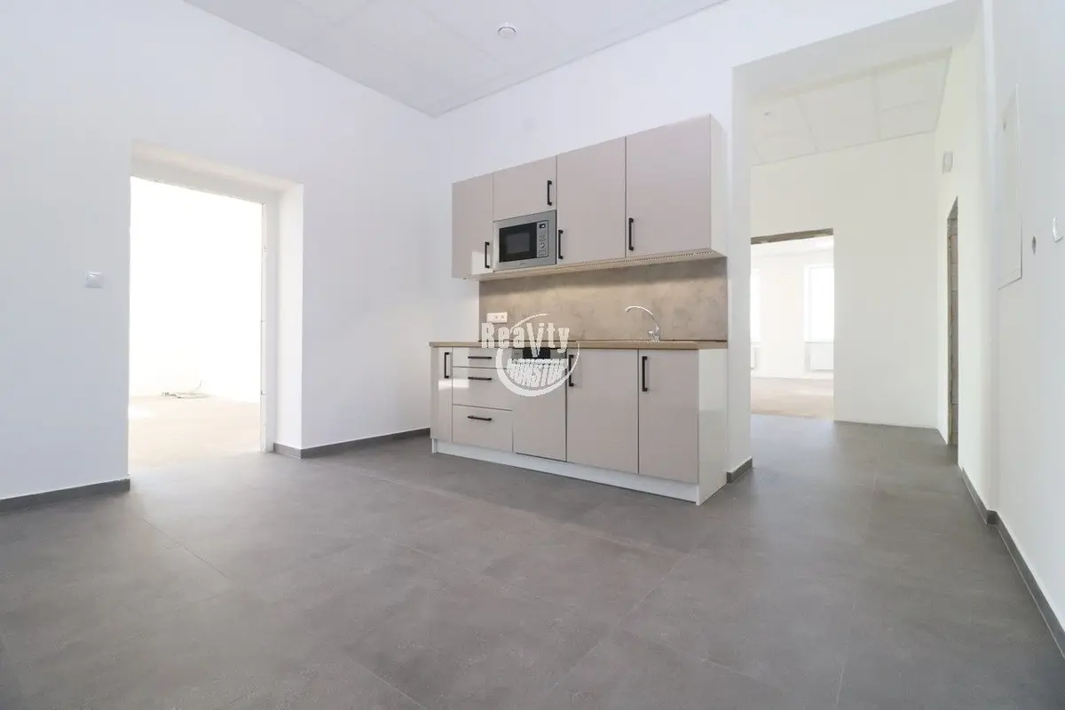 Pronájem komerčního prostoru 217 m², Pávovská · Bedřichov u Jihlavy · Jihlava