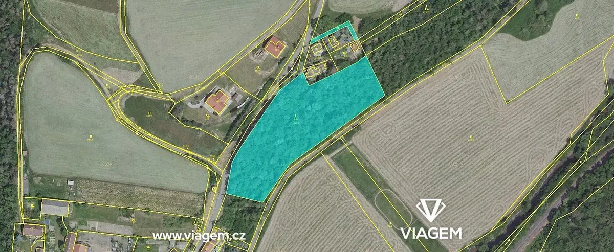 Prodej pozemku 2203 m², Pustověty