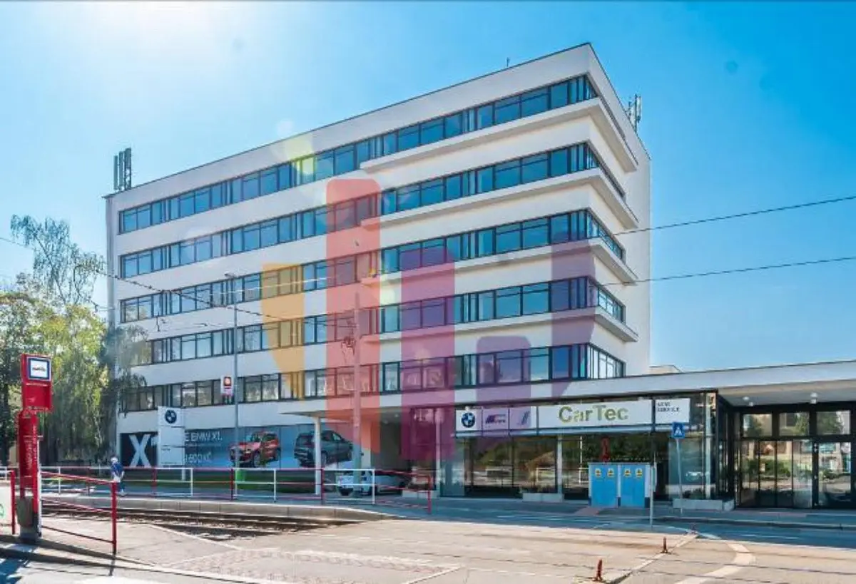 Pronájem komerčního prostoru 348 m², Průběžná · Strašnice