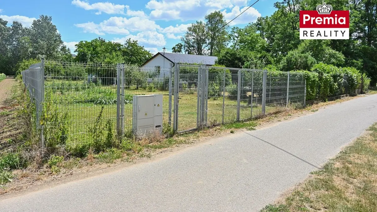 Prodej pozemku 1034 m², Medlov