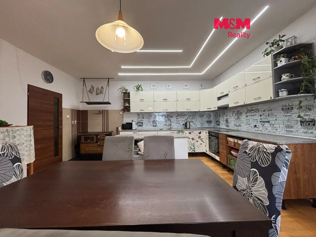 Prodej nemovitosti 210 m², Výsluní