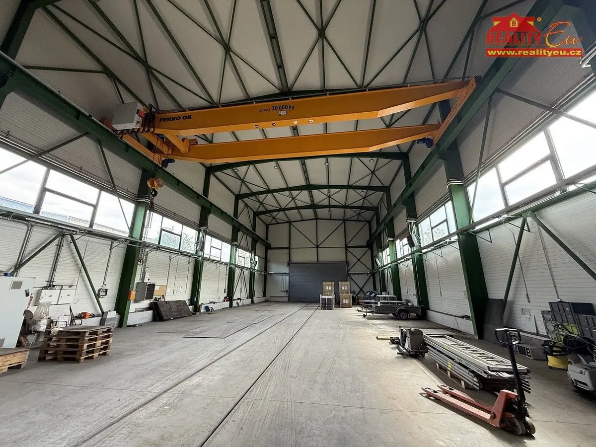 Prodej komerčního prostoru 631 m², Kladno