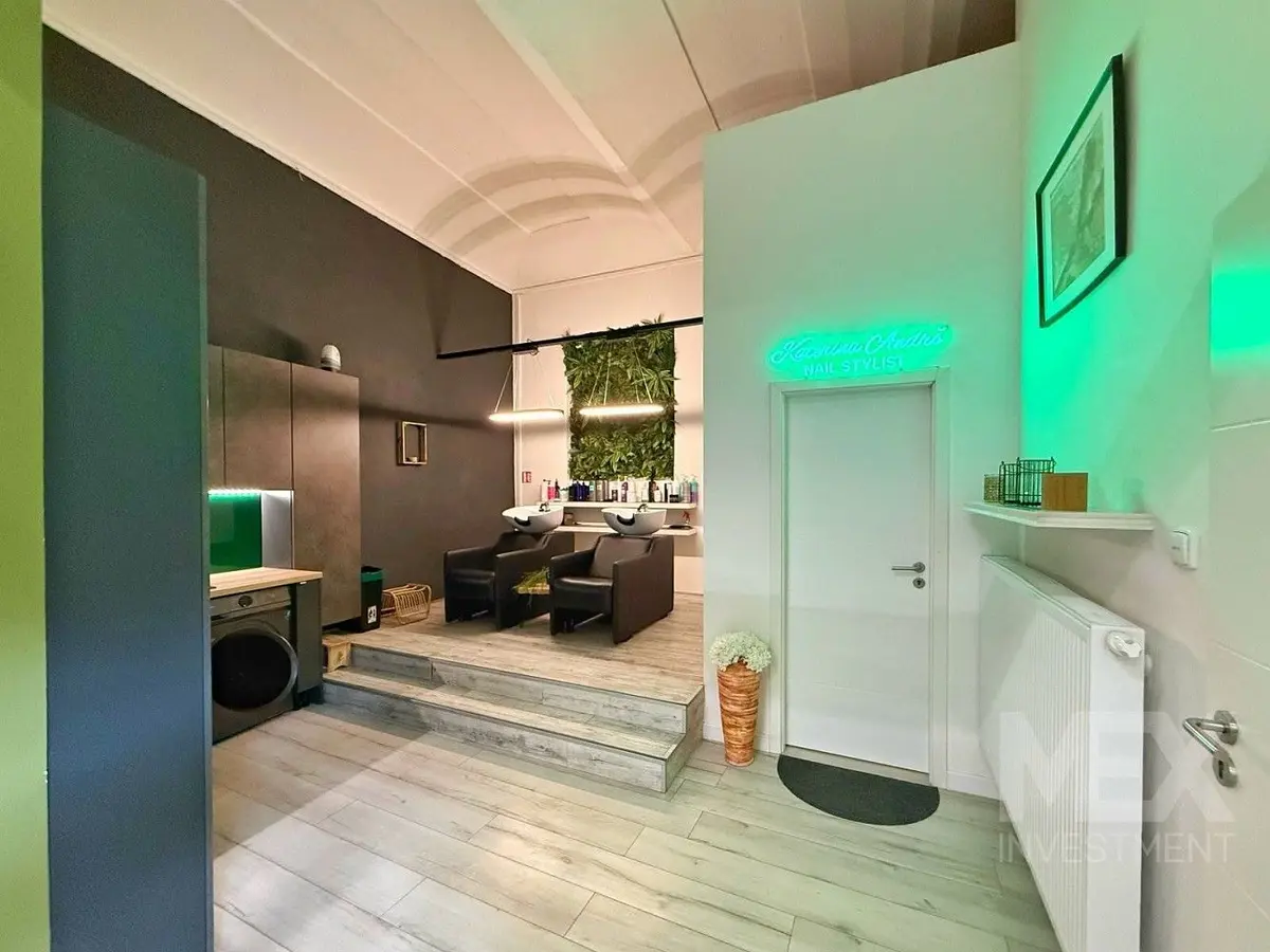Pronájem komerčního prostoru 89 m², Husitská · Žižkov
