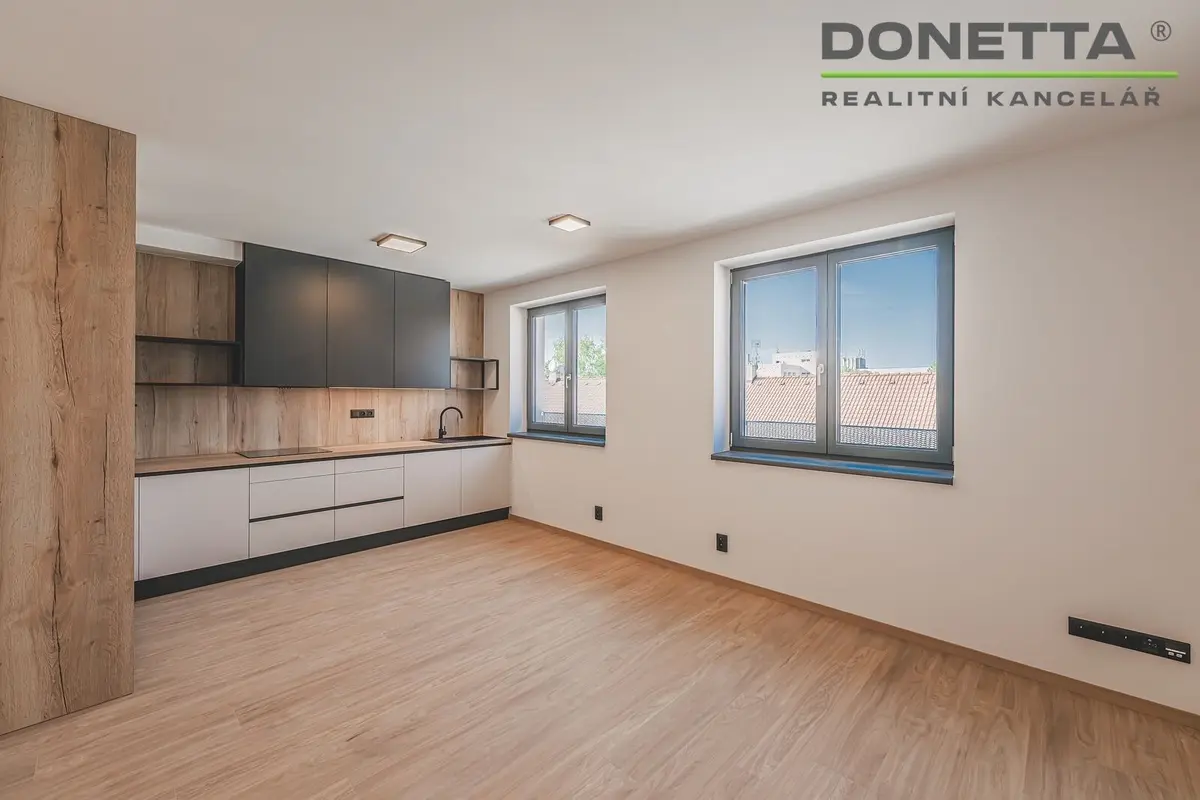 Pronájem bytu 2+kk 52 m², Pavla Hanuše · Pražské Předměstí - sever · Hradec Králové