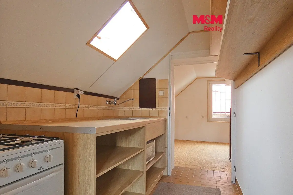 Pronájem bytu 2+1 66 m², Chotusice