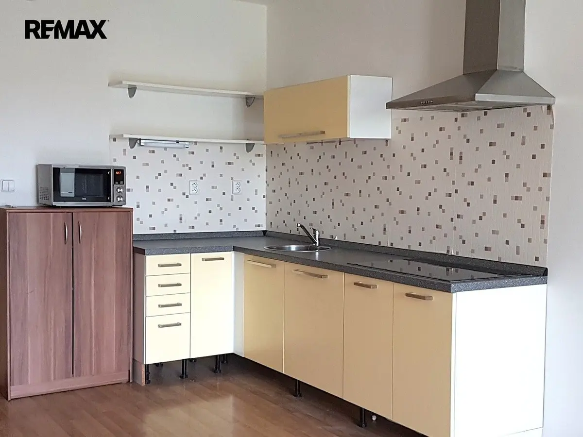 Prodej bytu 1+kk 38 m², Hybešova · Vyškov