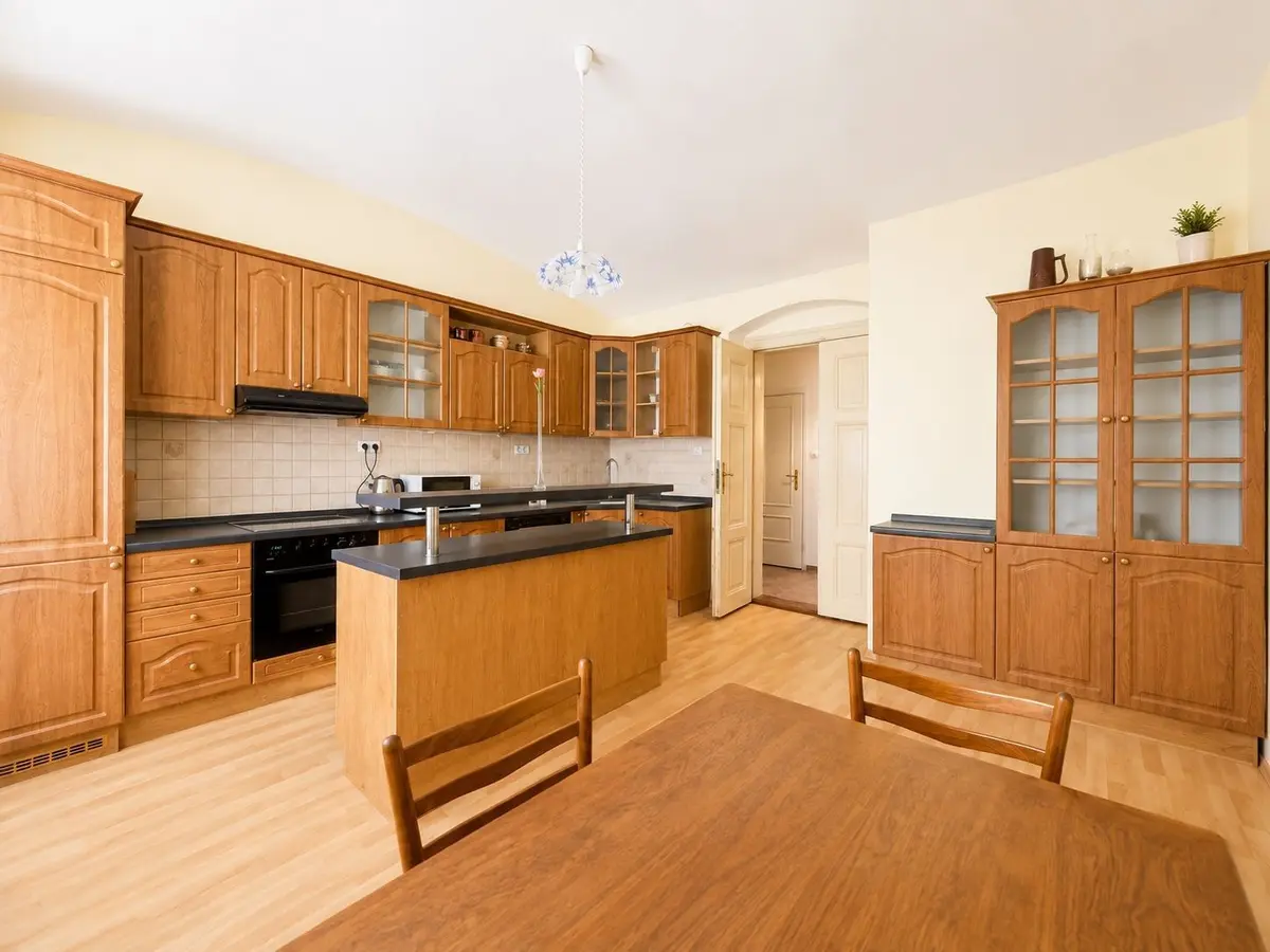 Pronájem bytu 2+1 90 m², Bělá pod Bezdězem