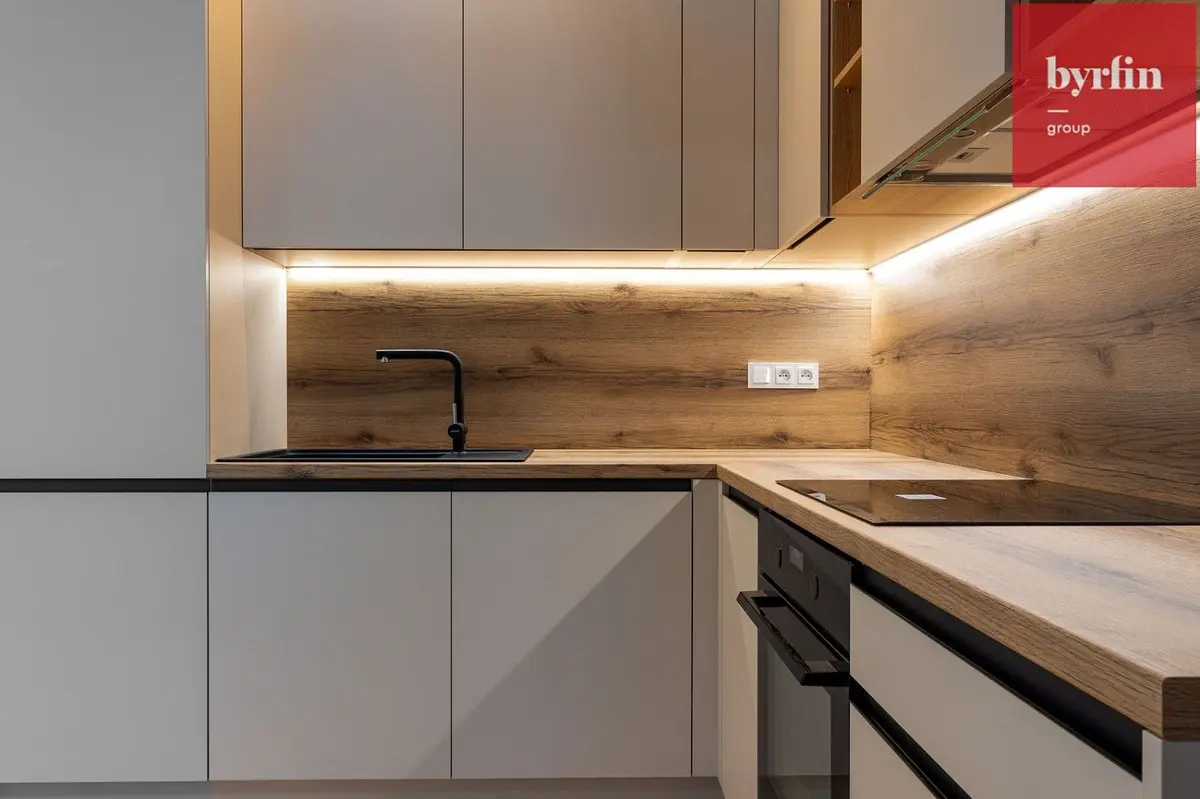 Prodej bytu 2+kk 56 m², Vrtbova · Nusle