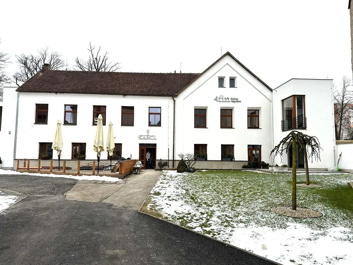 Pronájem nemovitosti 16 m², Husovo nám. · Vlašim