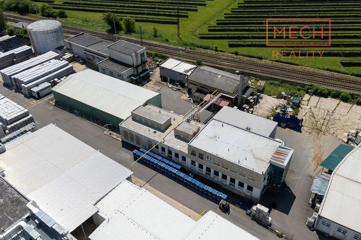 Prodej komerčního prostoru 1347 m², Nový svět · Bzenec
