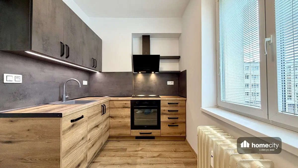 Pronájem bytu 2+1 51 m², Družstevní · Pardubice