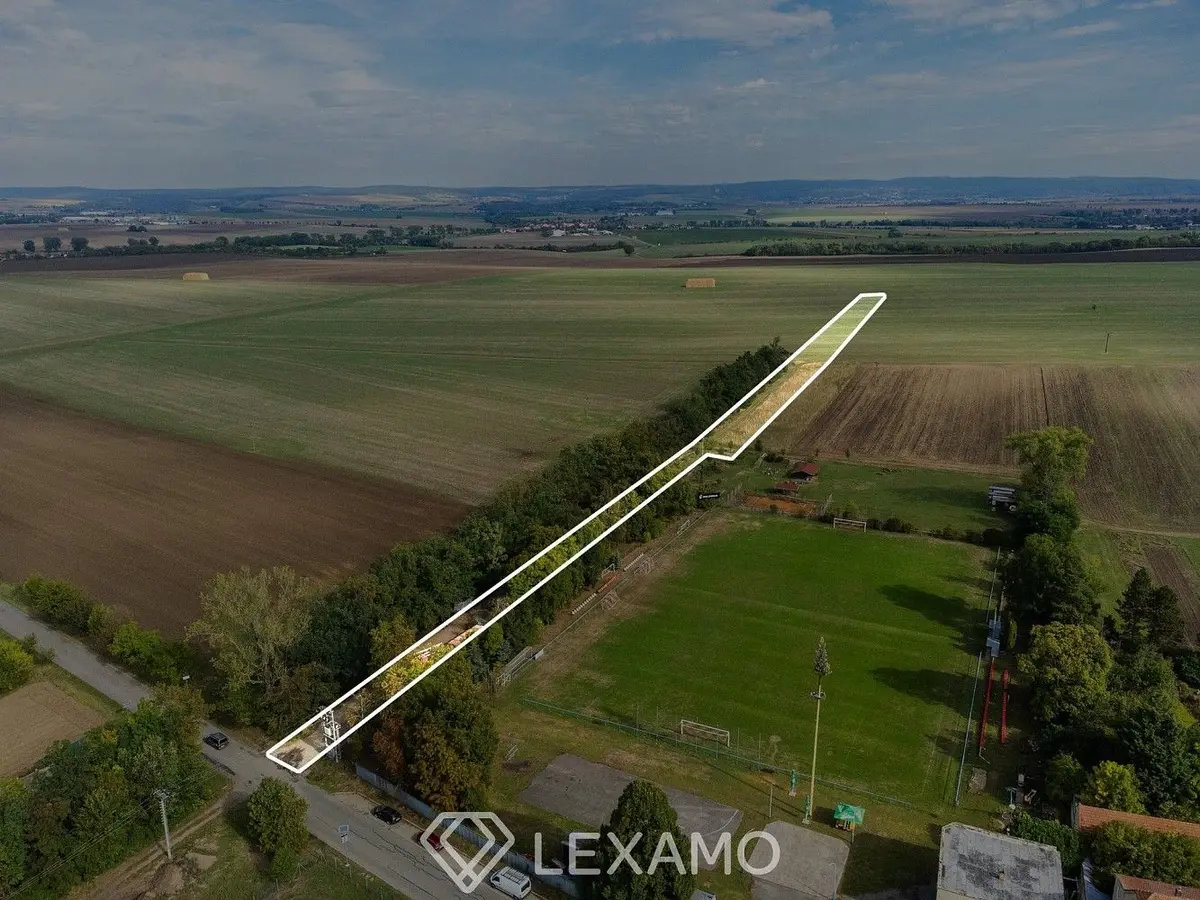 Prodej pozemku 5903 m², Prace
