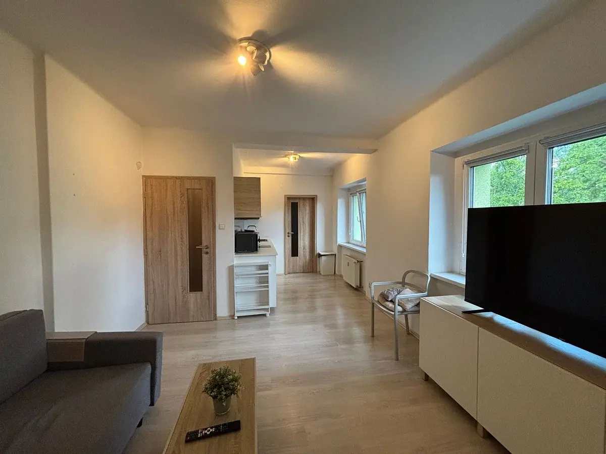 Pronájem bytu 1+kk 30 m², Horňátecká · Kobylisy