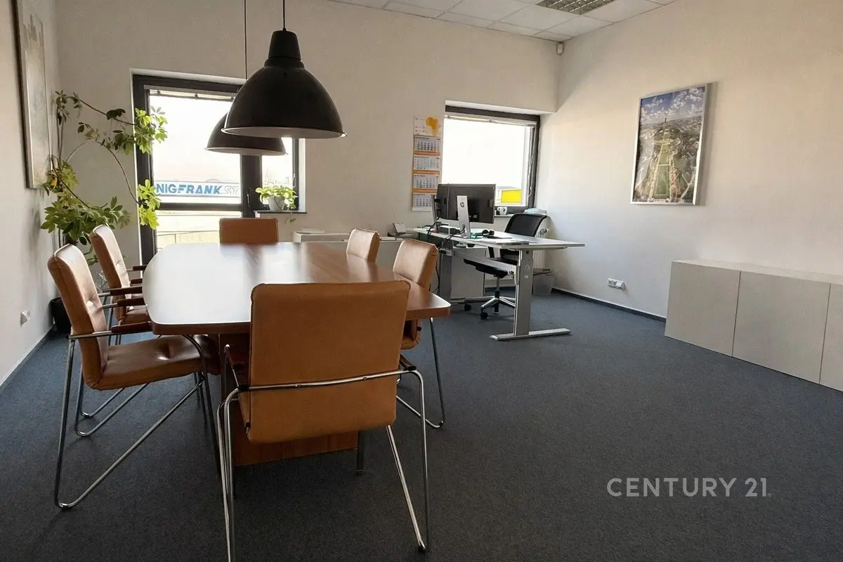 Pronájem komerčního prostoru 450 m², Modletice u Dobřejovic · Modletice