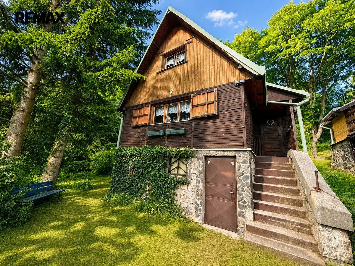 Prodej nemovitosti 72 m², Mezihoří u Chomutova · Blatno