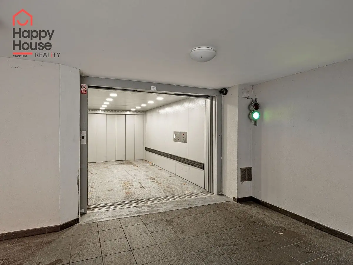 Pronájem nemovitosti 12 m², Holečkova · Smíchov