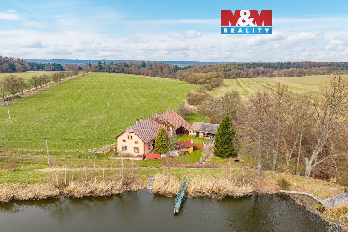 Prodej nemovitosti 161 m², Nesměň u Zásmuk · Zásmuky