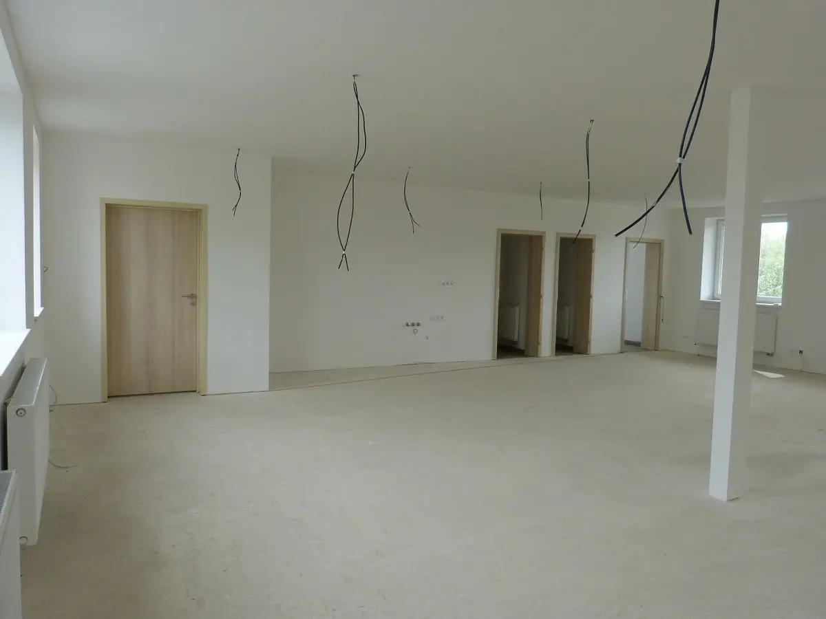 Pronájem komerčního prostoru 113 m², Stará Přerovská · Holice · Olomouc
