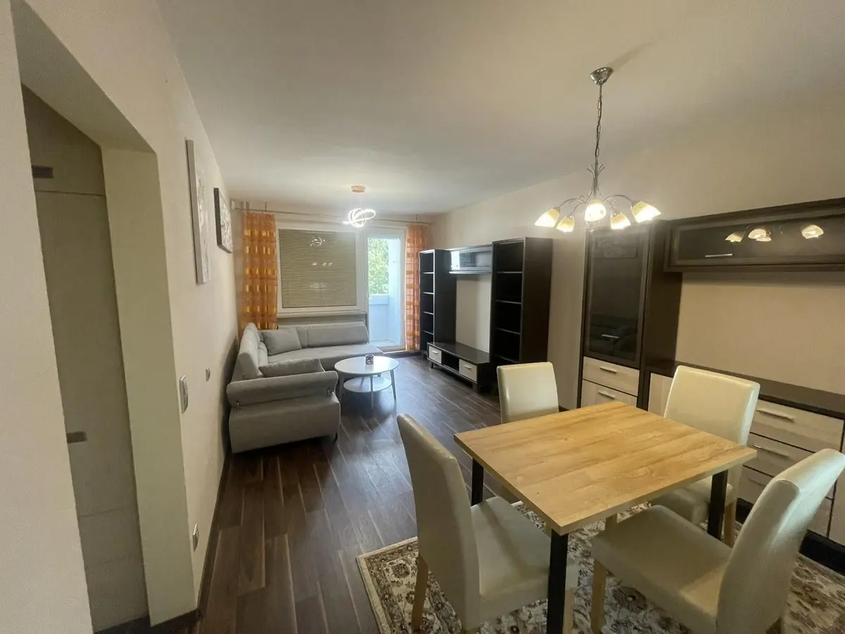 Pronájem bytu 3+1 91 m², Průběžná · České Budějovice 3 · České Budějovice