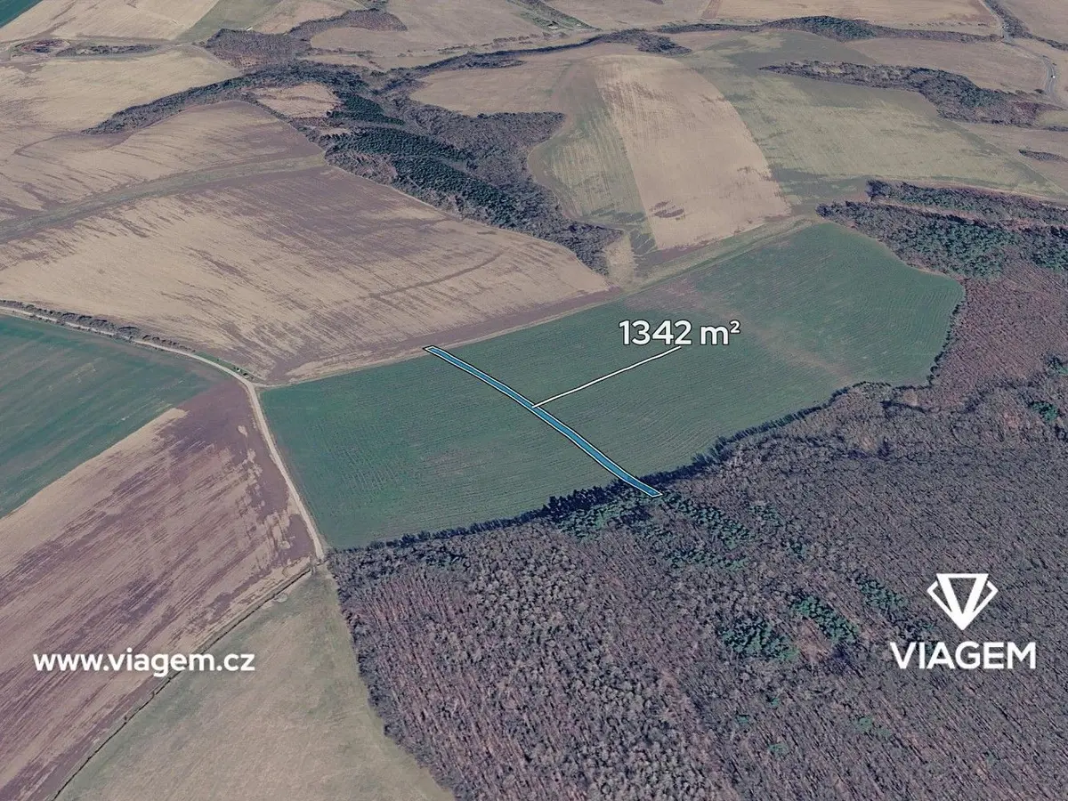 Prodej pozemku 838 m², Dobrkovice