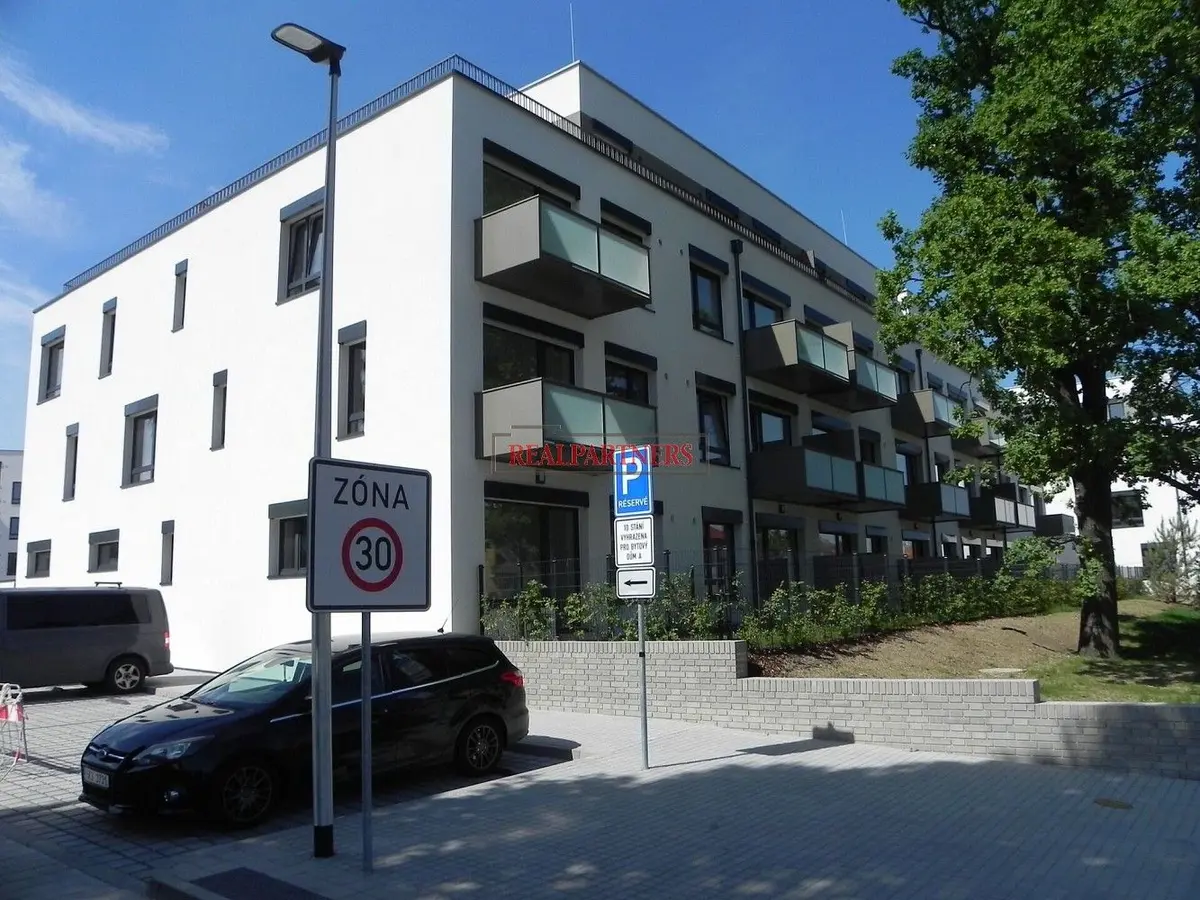 Prodej bytu 1+kk 39 m², Ke stadionu · Kladno
