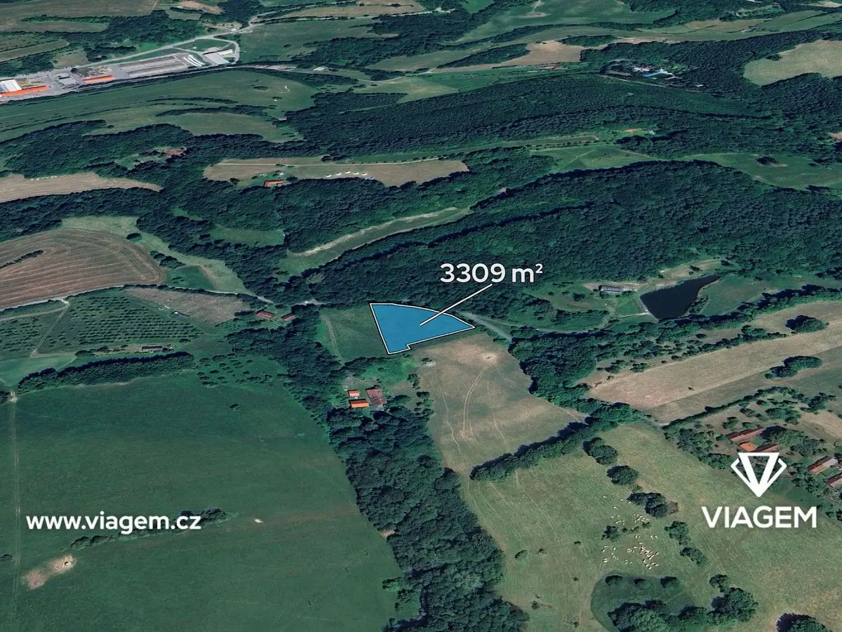 Prodej pozemku 2068 m², Ublo