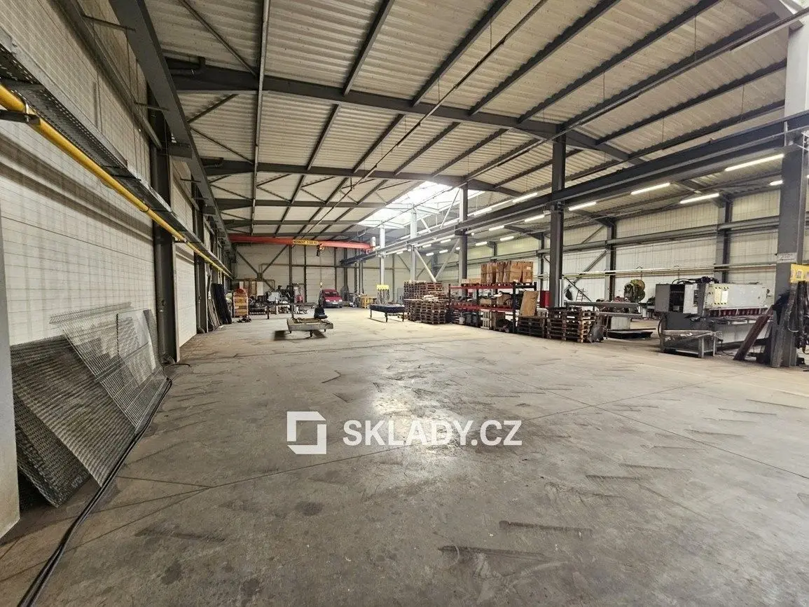 Pronájem komerčního prostoru 1629 m², Bystřice pod Lopeníkem
