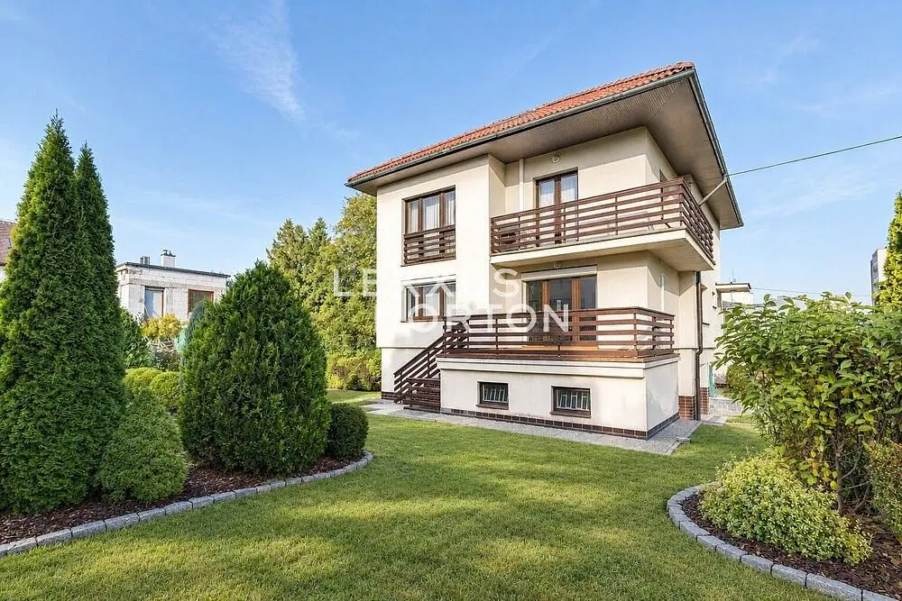 Pronájem domu 273 m², Slepá II · Lhotka