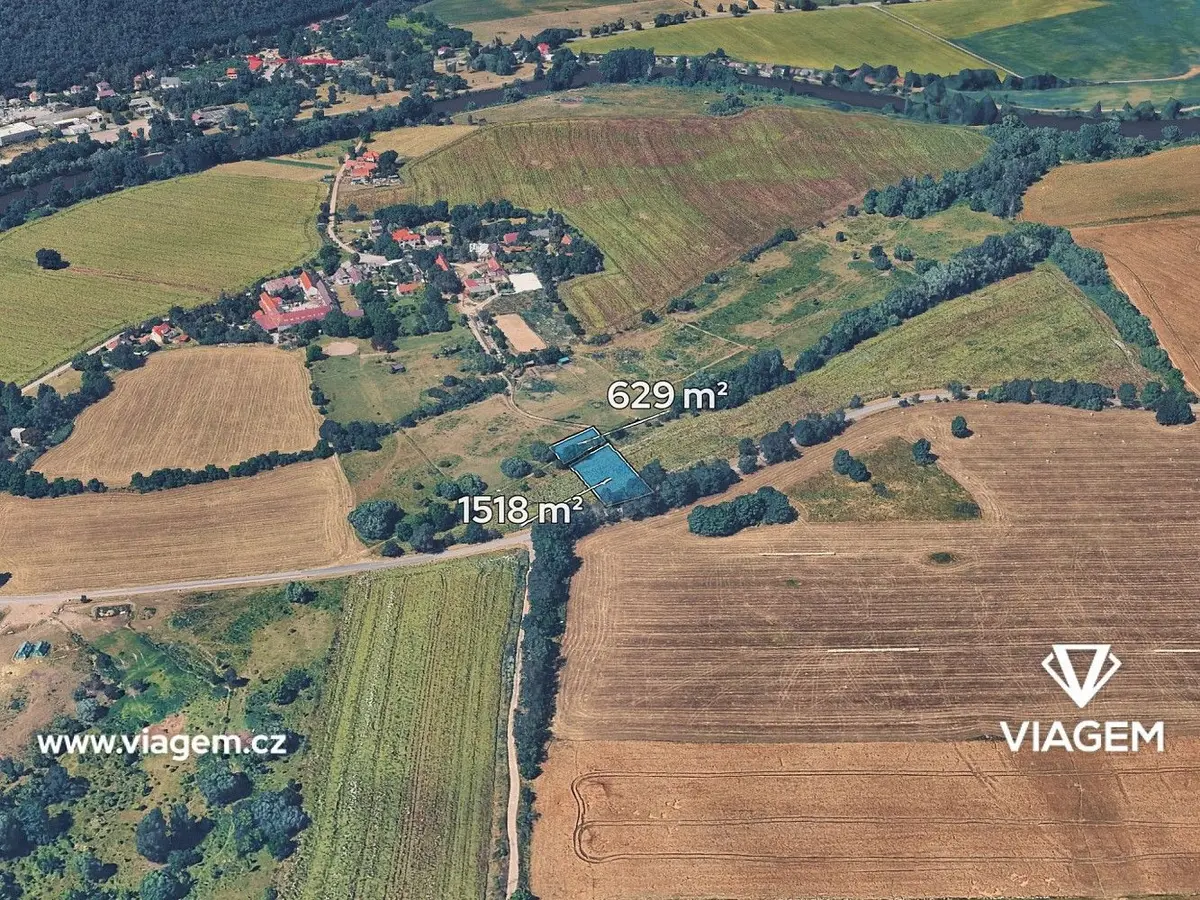 Prodej pozemku 2147 m², Lipence