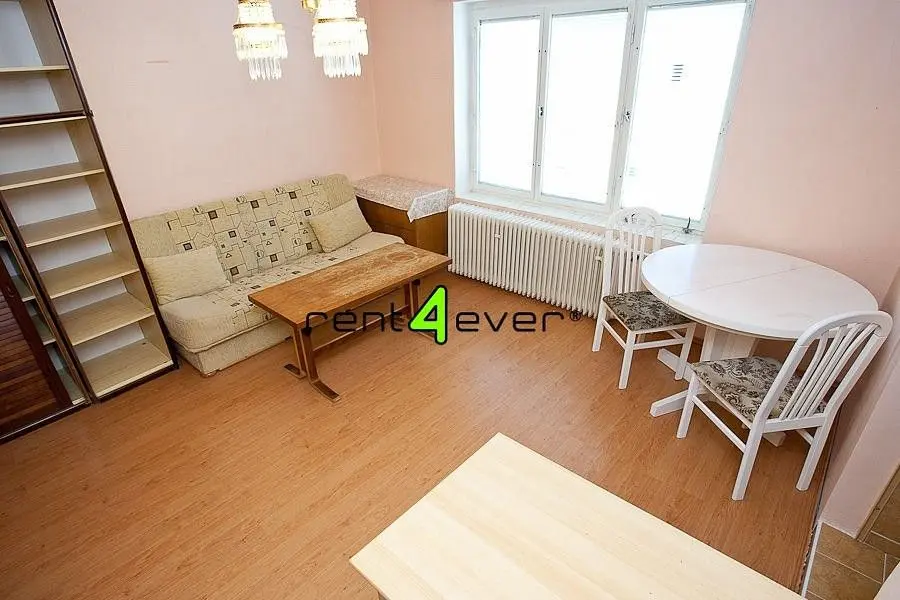 Pronájem bytu 1+kk 30 m², Husova · Přerov