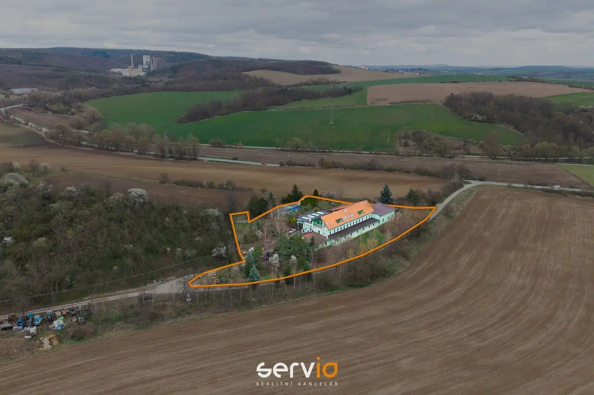 Prodej komerčního prostoru 3967 m², Horákov · Mokrá-Horákov