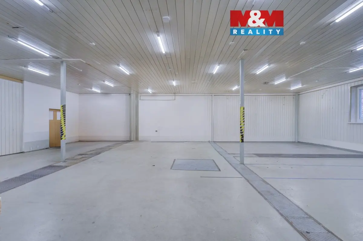Pronájem komerčního prostoru 360 m², Blatenská · Plzeň