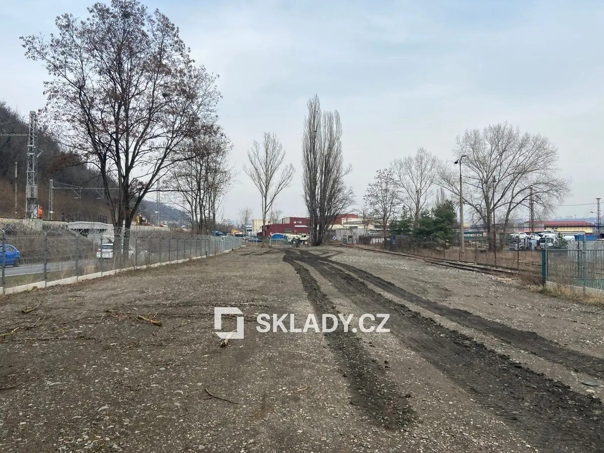 Pronájem pozemku 3900 m², Velká Chuchle