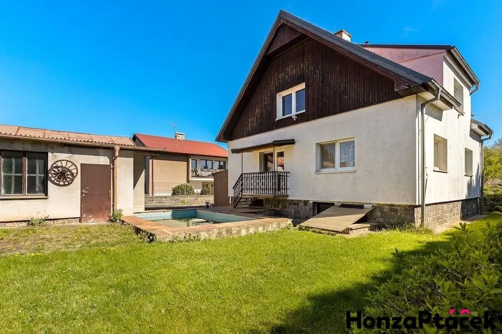 Prodej domu 327 m², Škvorecká · Úvaly u Prahy · Úvaly