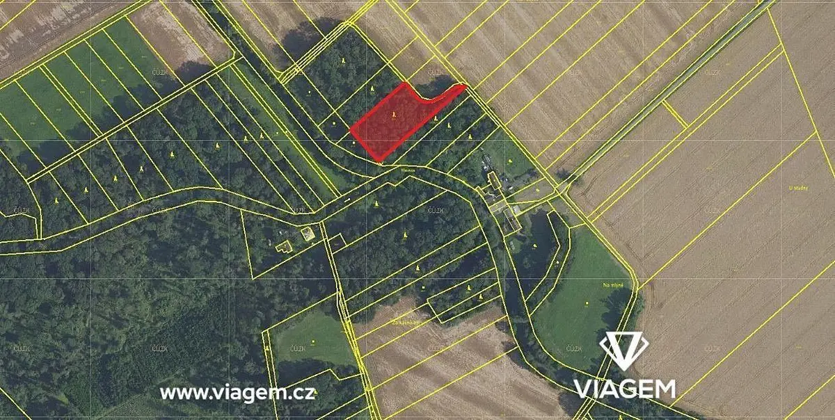 Prodej pozemku 1814 m², Žerotín