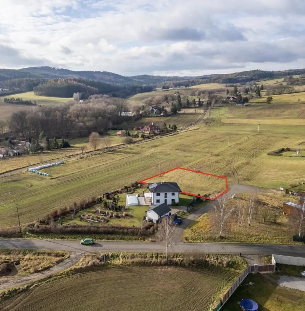 Prodej pozemku 1051 m², Drevníky