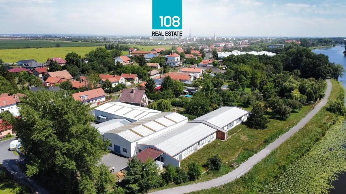 Prodej komerčního prostoru 1 m², Kostomlátecká · Drahelice · Nymburk