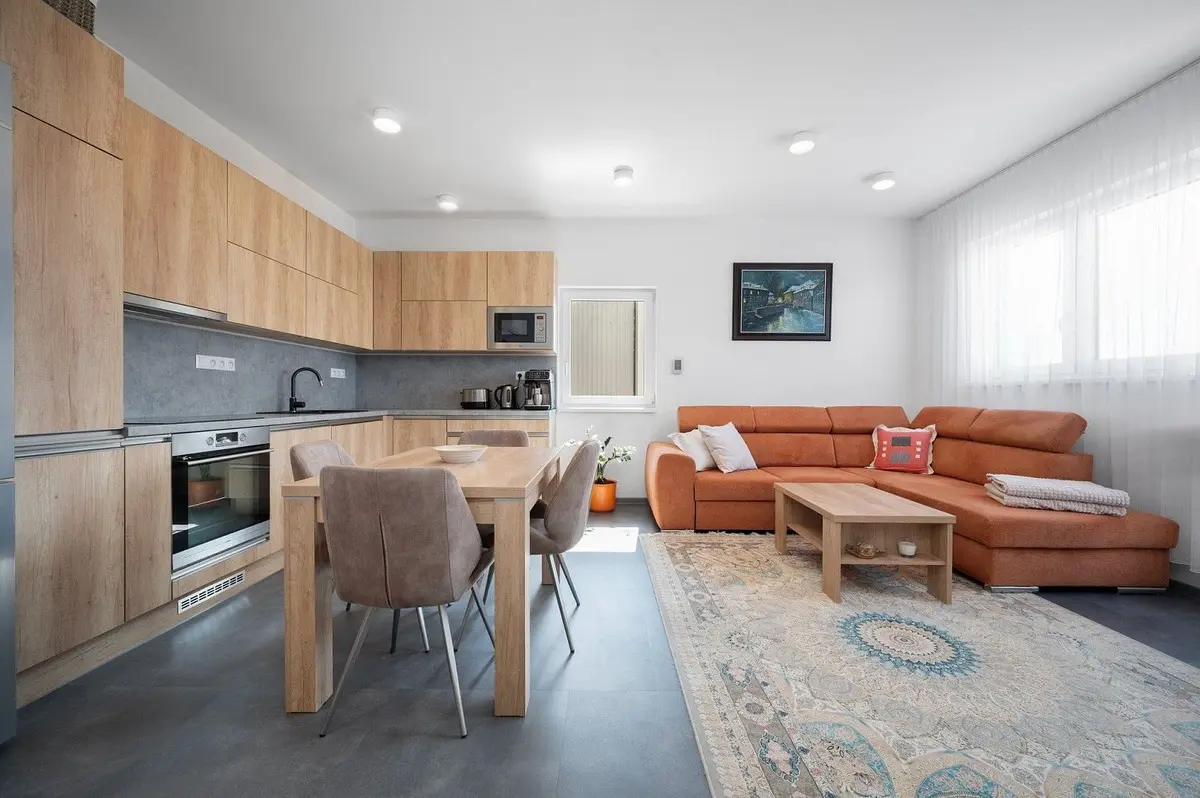 Prodej bytu 4+kk 166 m², Dlouhá · Přímětice · Znojmo