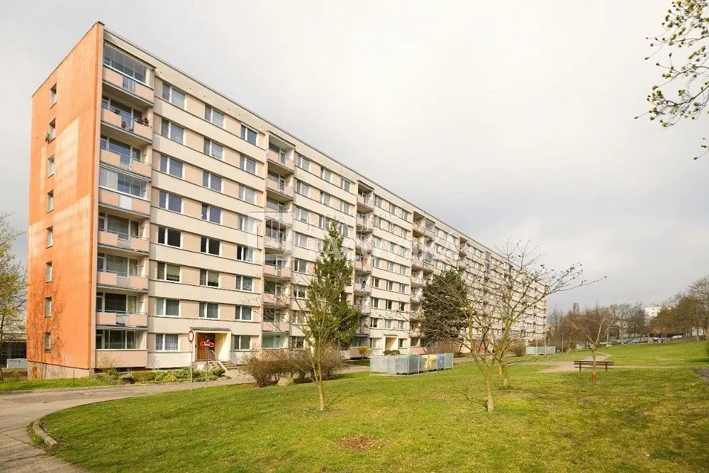 Pronájem bytu 1+kk 21 m², Ladova · Ústí nad Labem