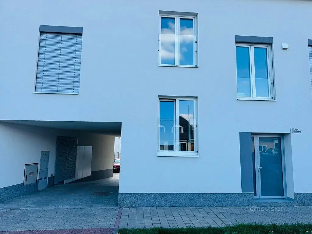 Pronájem nemovitosti 13 m², Faměrovo náměstí · Černovice · Brno