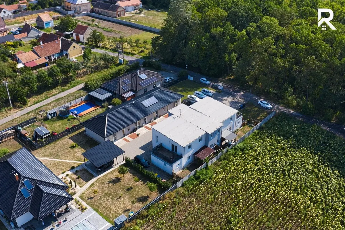 Prodej komerčního prostoru 617 m², Dyjská · Drnholec