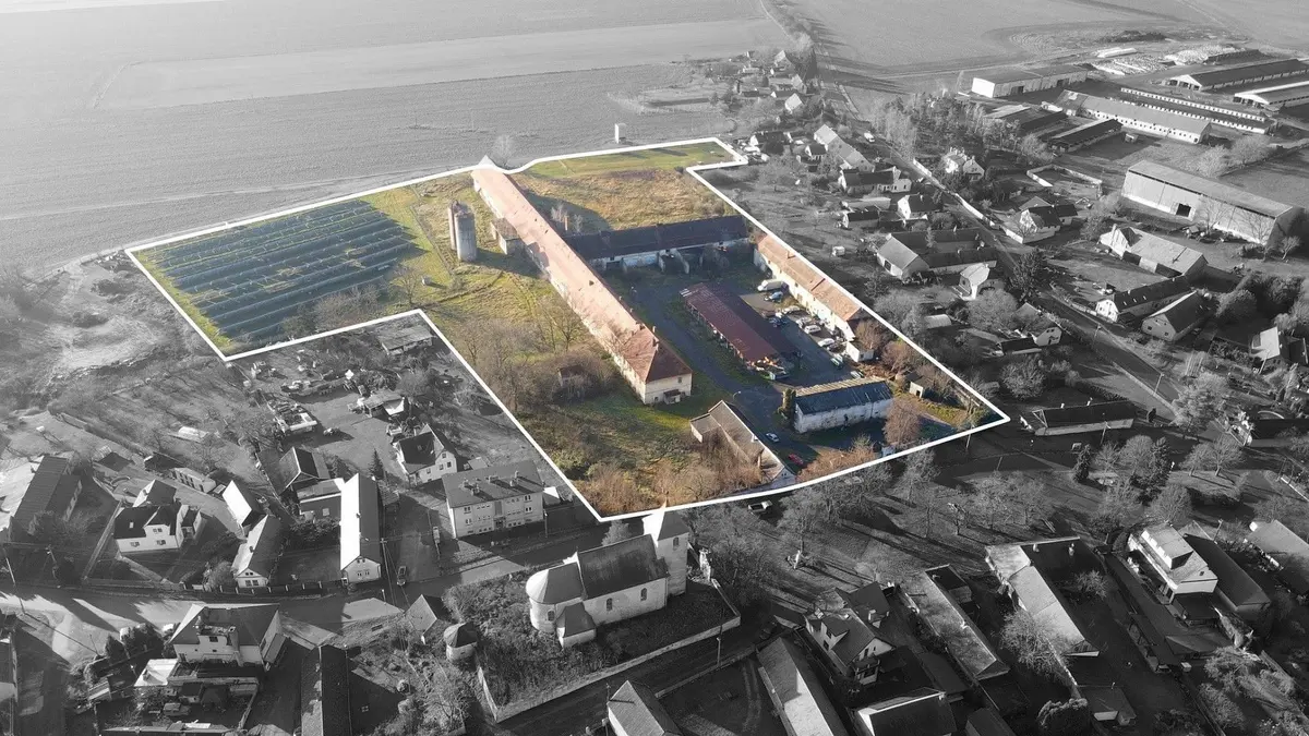 Prodej komerčního prostoru 350 m², Struhy · Čachovice