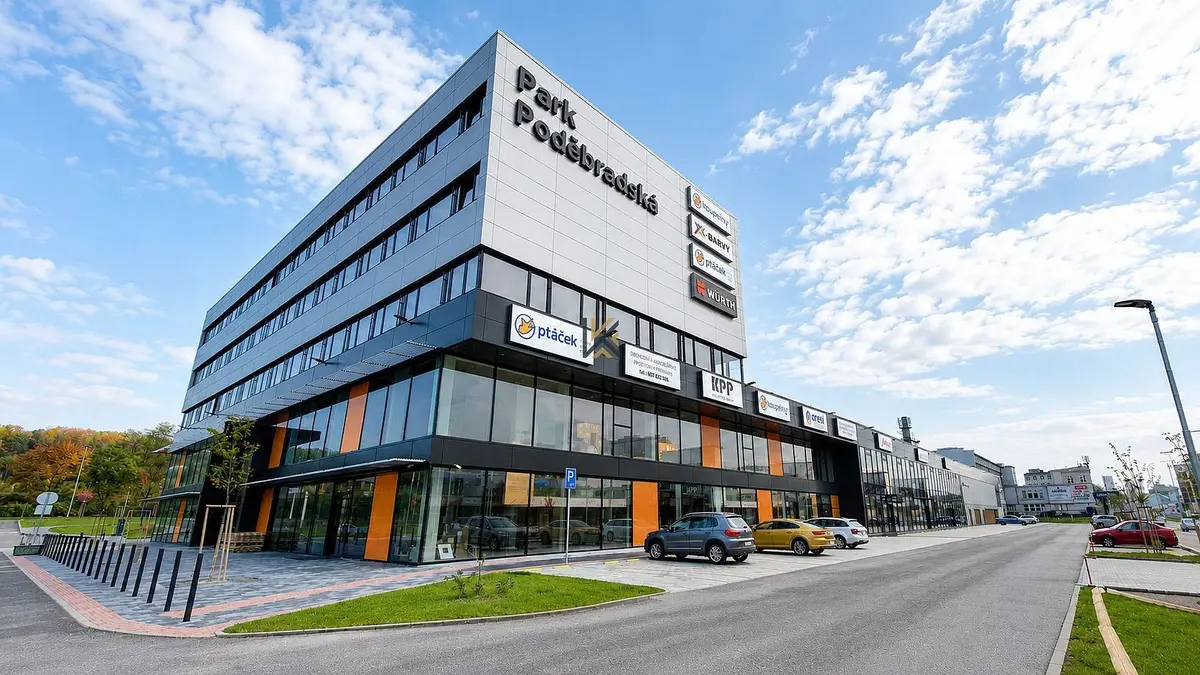 Pronájem komerčního prostoru 199 m², Poděbradská · Vysočany