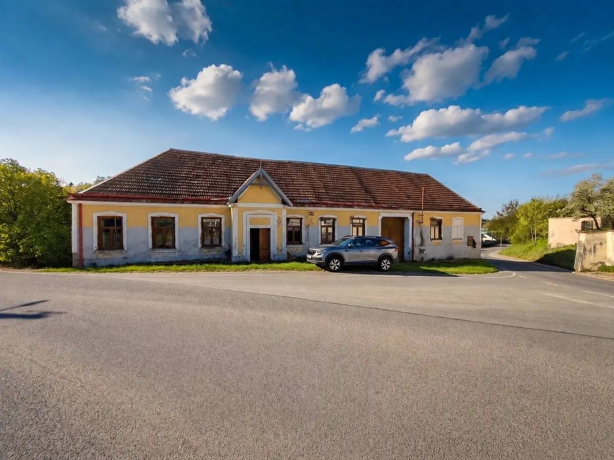 Prodej nemovitosti 935 m², Budeč