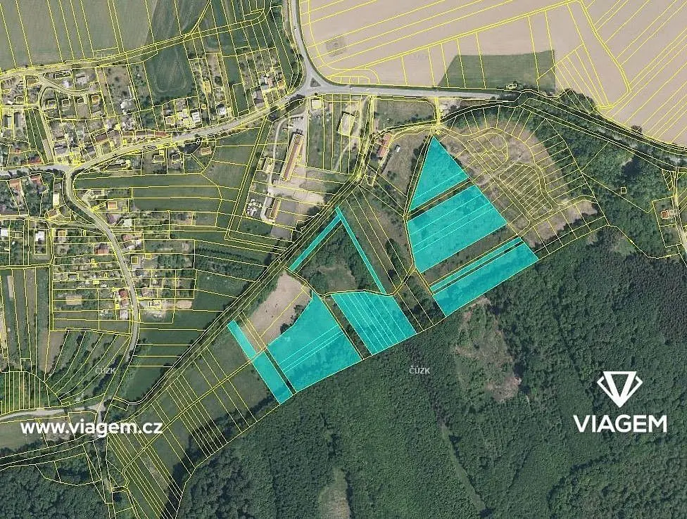 Prodej pozemku 2501 m², Bělov